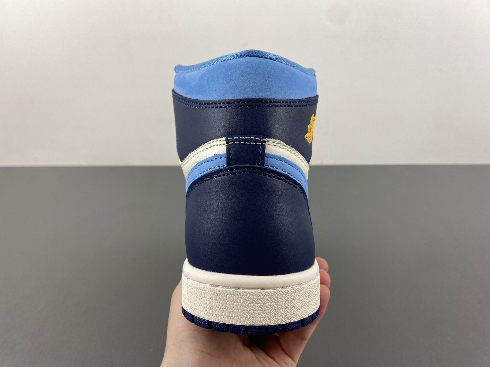 air jordan 1 high og first in flight fd2596-400