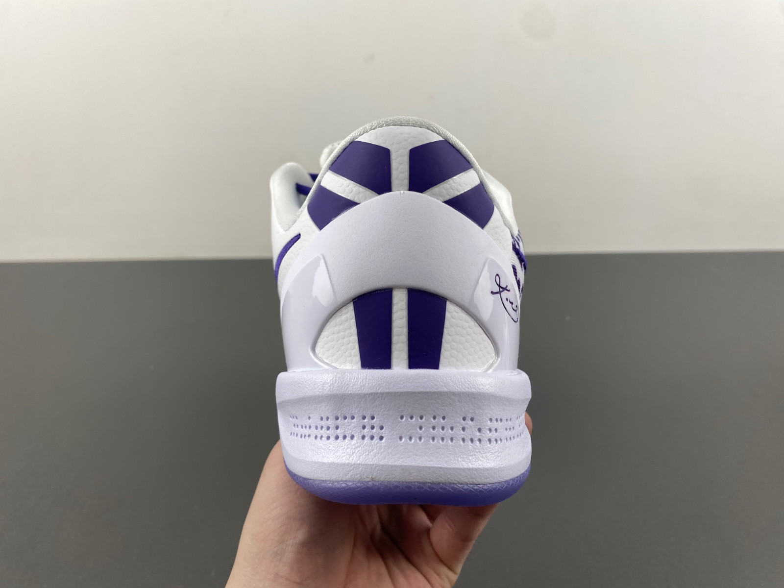 nike kobe 8 protro "white/court purple" fq3549-100