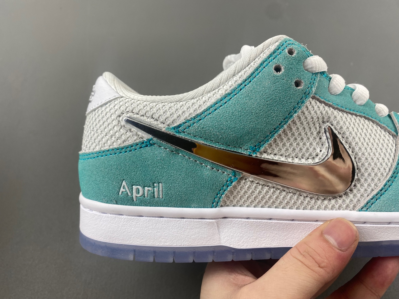 nike sb dunk low april skateboards men