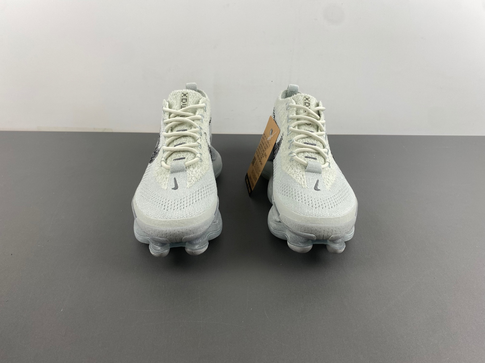 nike air max scorpion flyknit se "light silver" fq2694-001