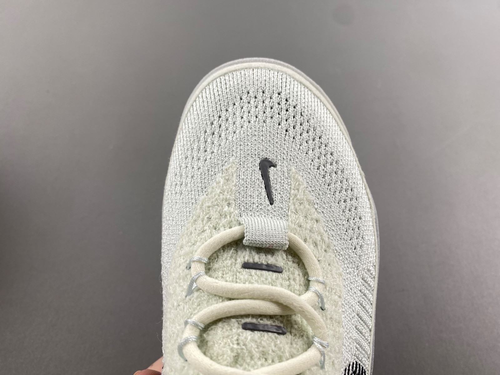 nike air max scorpion flyknit se "light silver" fq2694-001