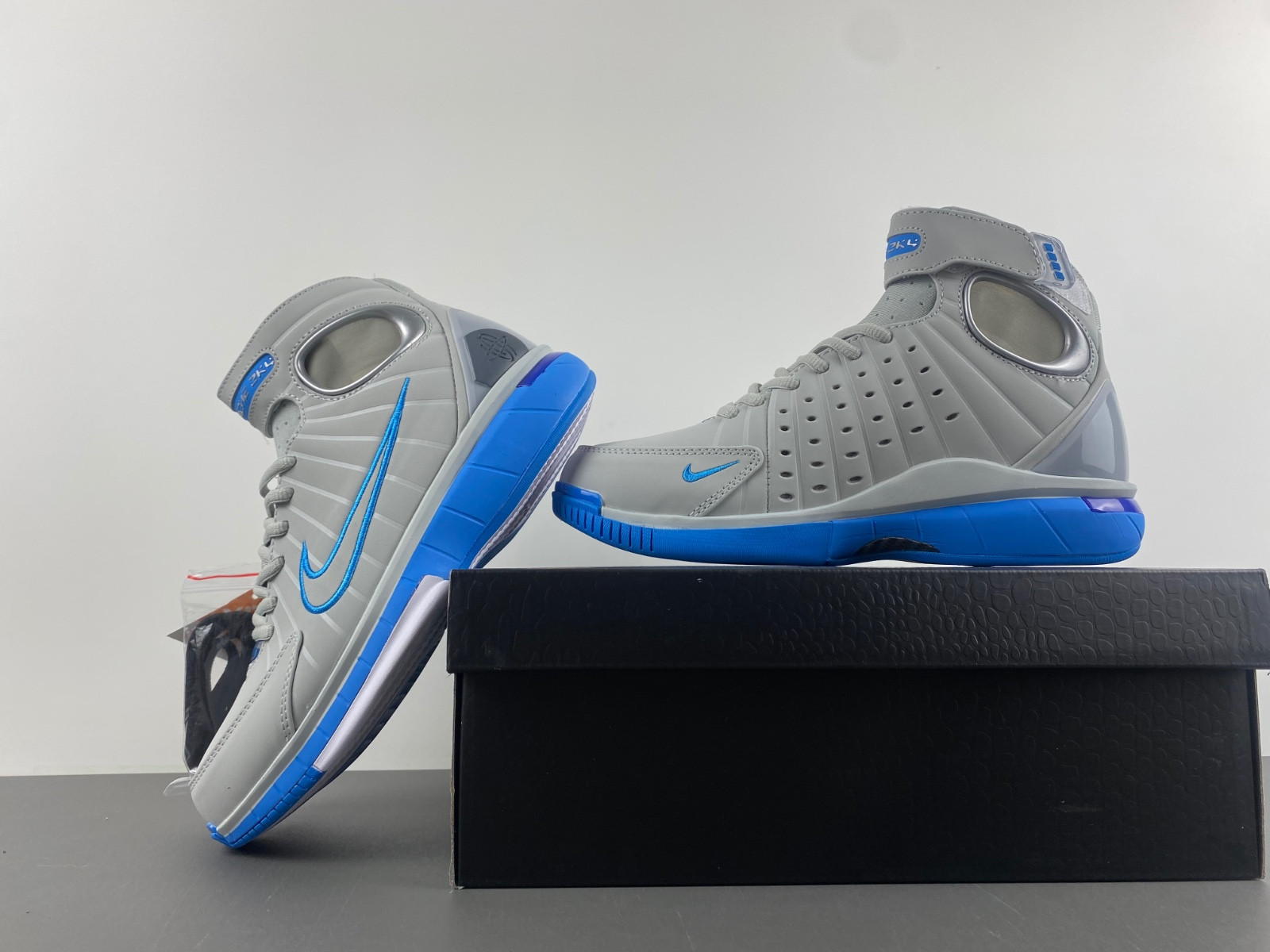 nike air zoom huarache 2k4 wolf grey uni blue men