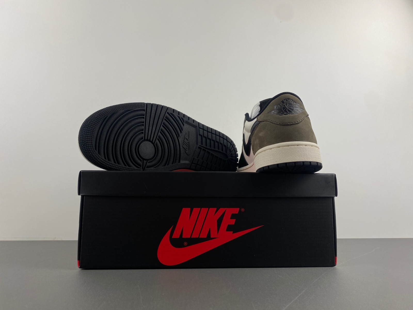 air jordan 1 low og mocha palomino cz0790-102