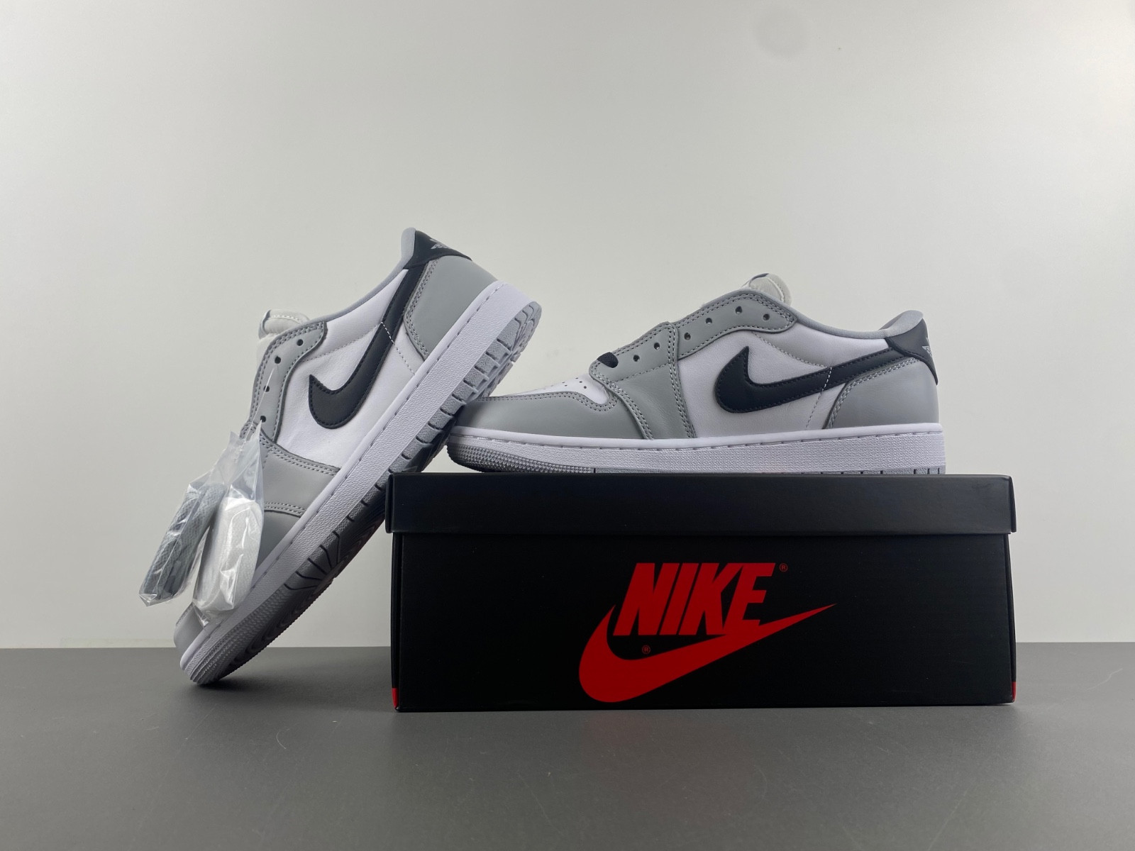 air jordan 1 low og barons cz0790-110