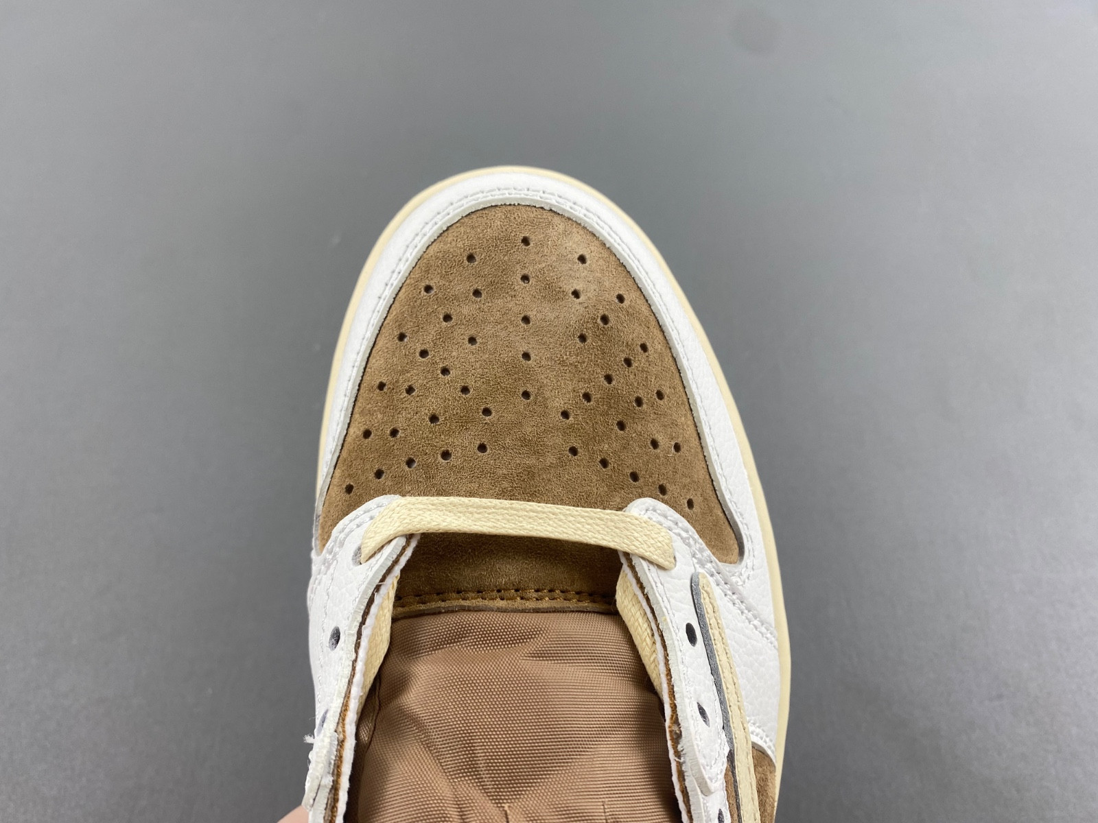 travis scott air jordan 1 low og sail shy pink dm7866-106