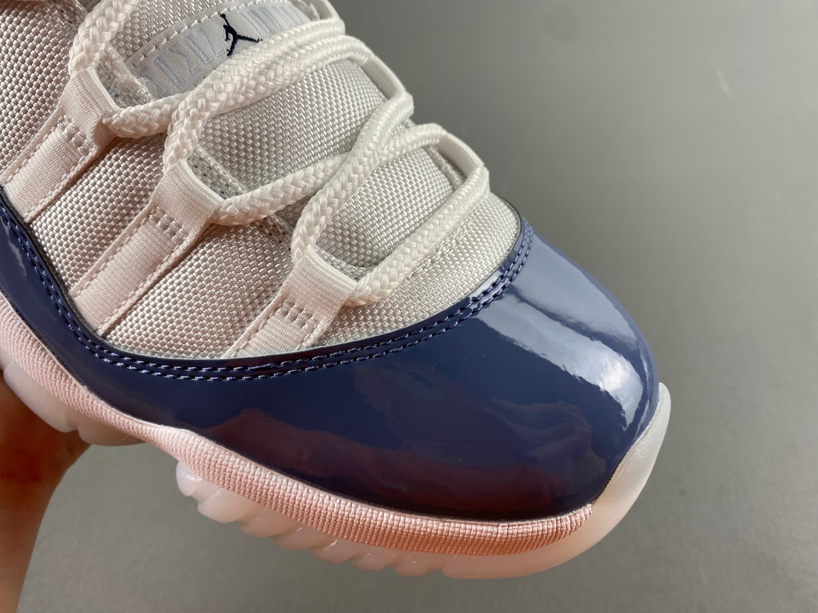 air jordan 11 low retro white midnight navy fv5104-104
