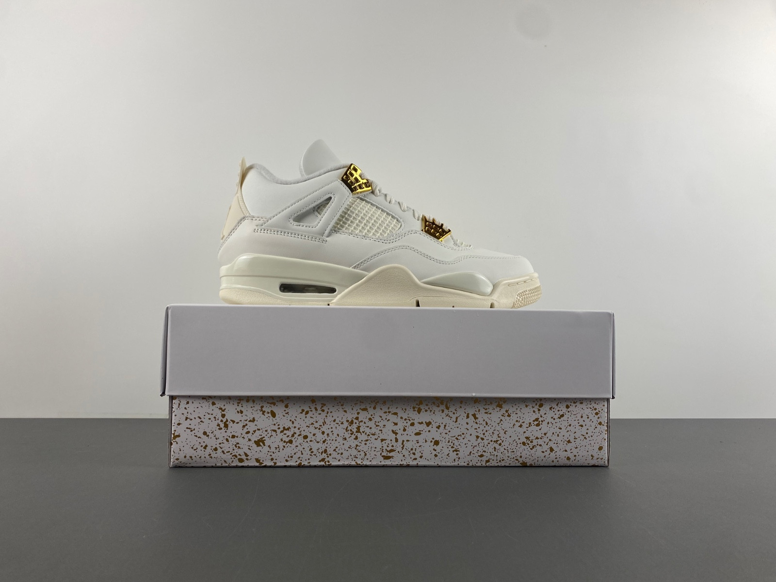 air jordan 4 sail aq9129-170