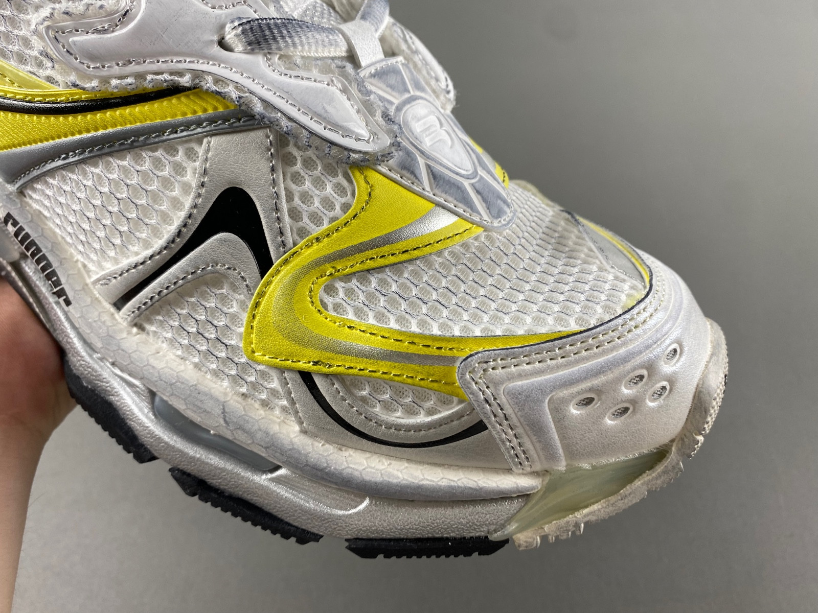 Ba*len*cia*ga runner 2 panelled sneaker