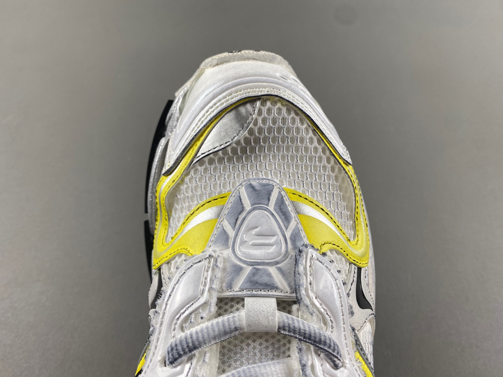 Ba*len*cia*ga runner 2 panelled sneaker