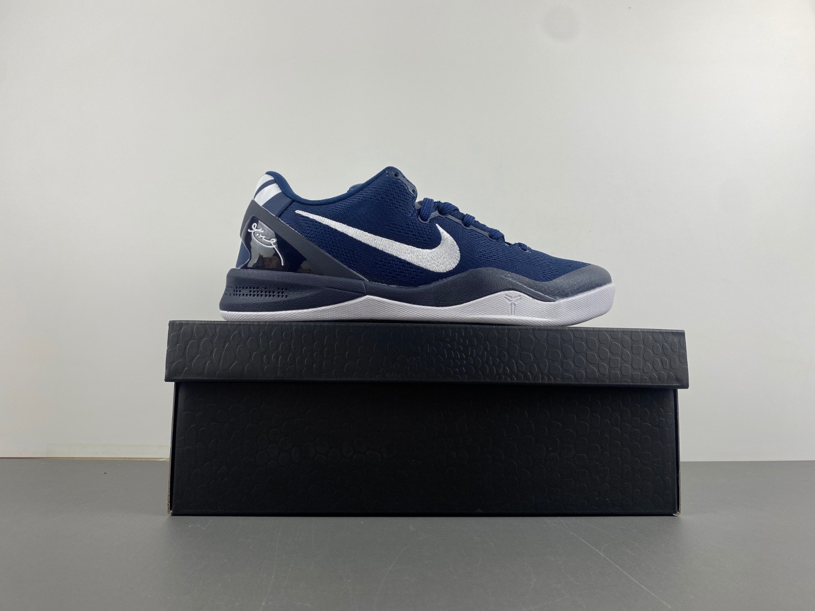 nike kobe 8 protro "college navy" hf9550-400