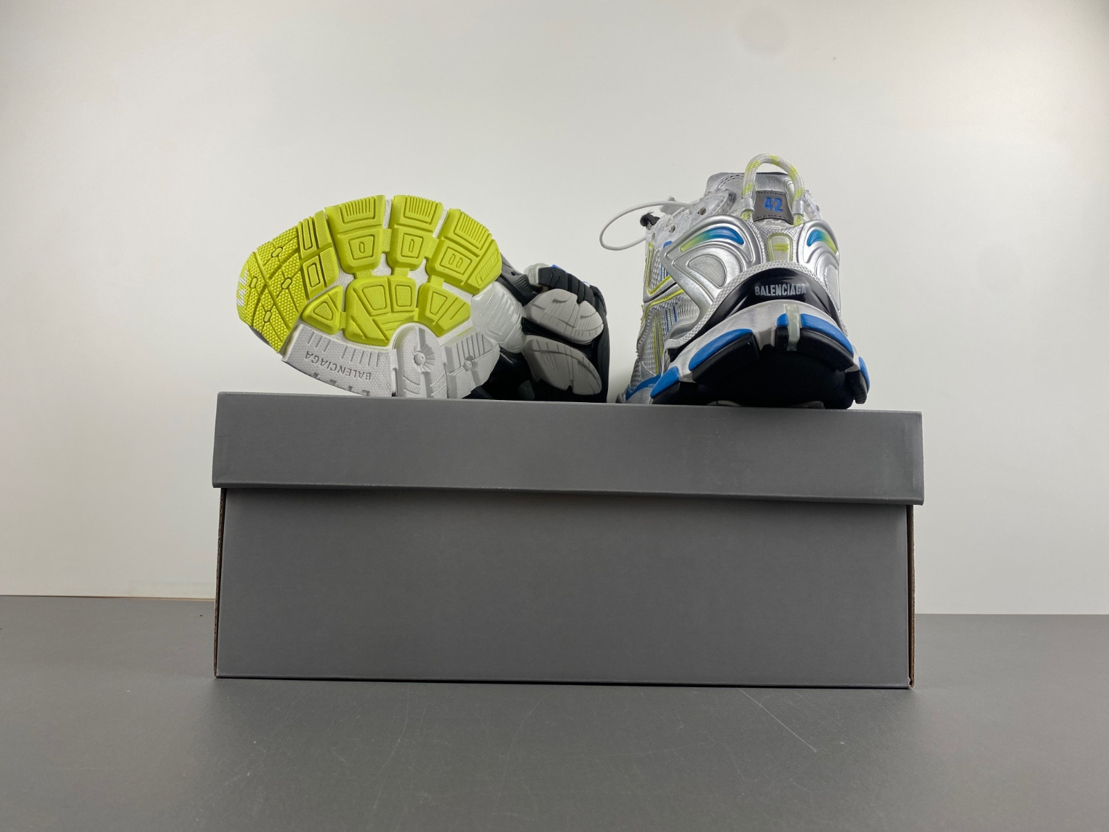 Ba*len*cia*ga runner sneaker in white/yellow/blue