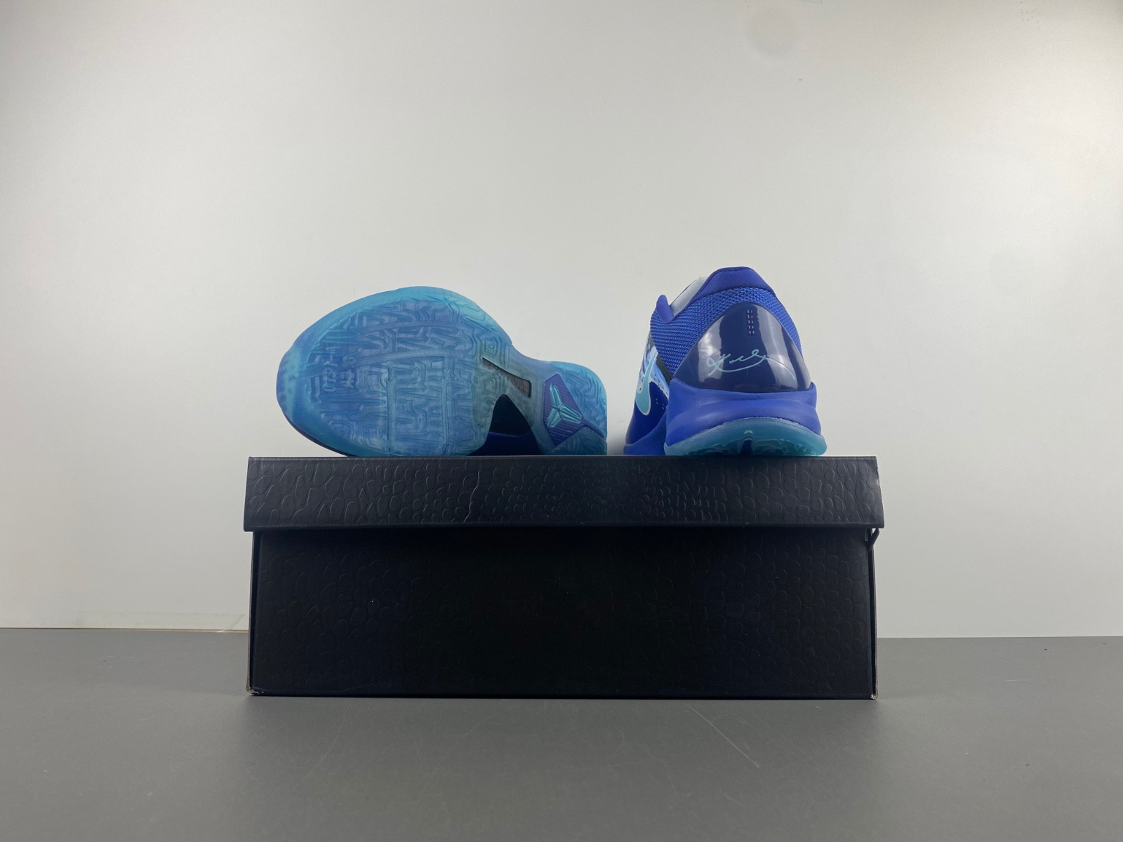 nike kobe 5 protro “x-ray” hj4303-400