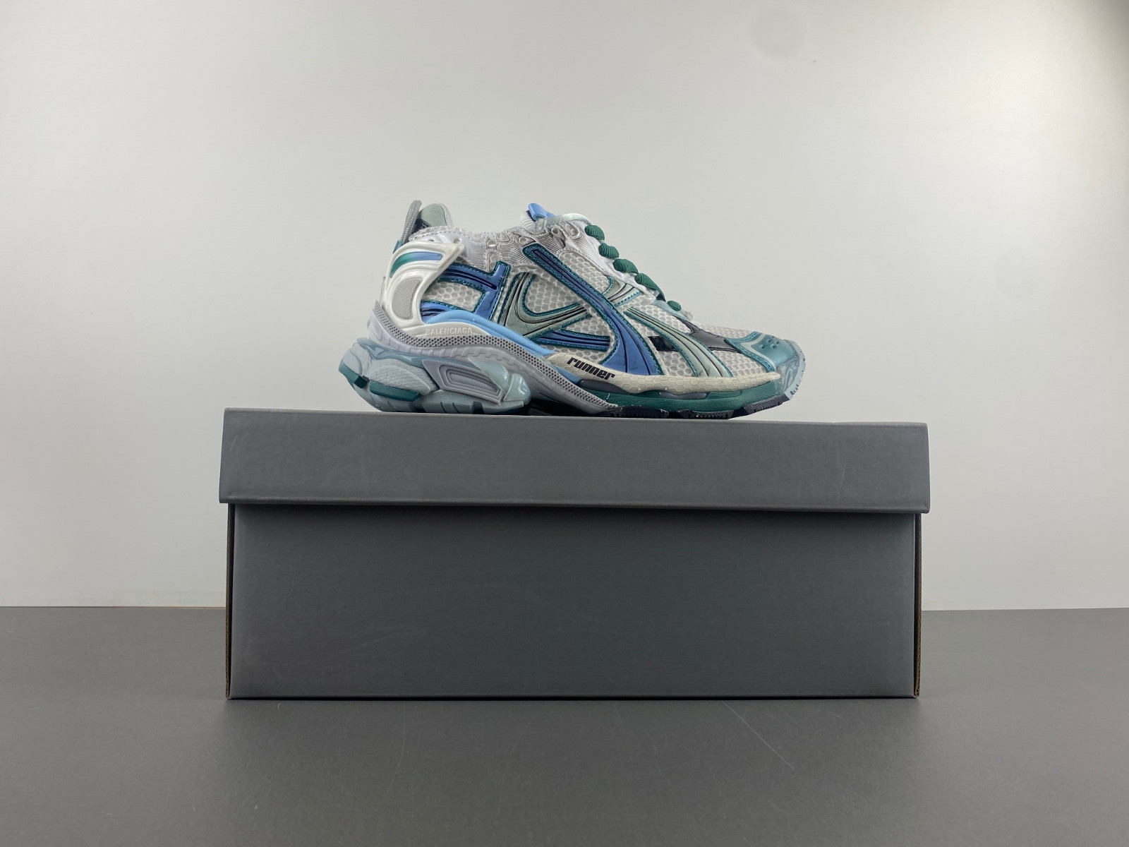 Ba*len*cia*ga runner sneaker in white/green/blue