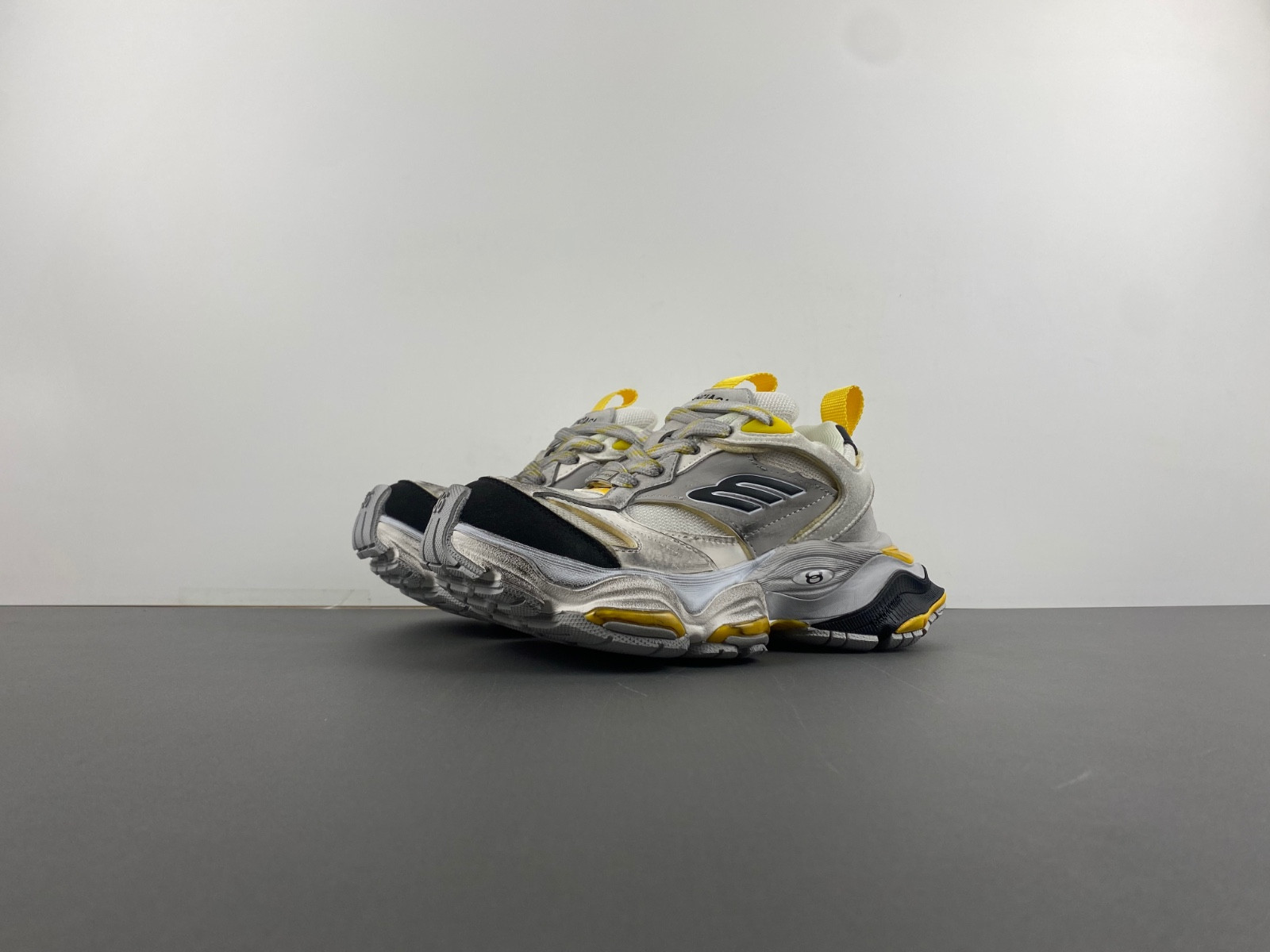 Ba*len*cia*ga men''s cargo sneaker