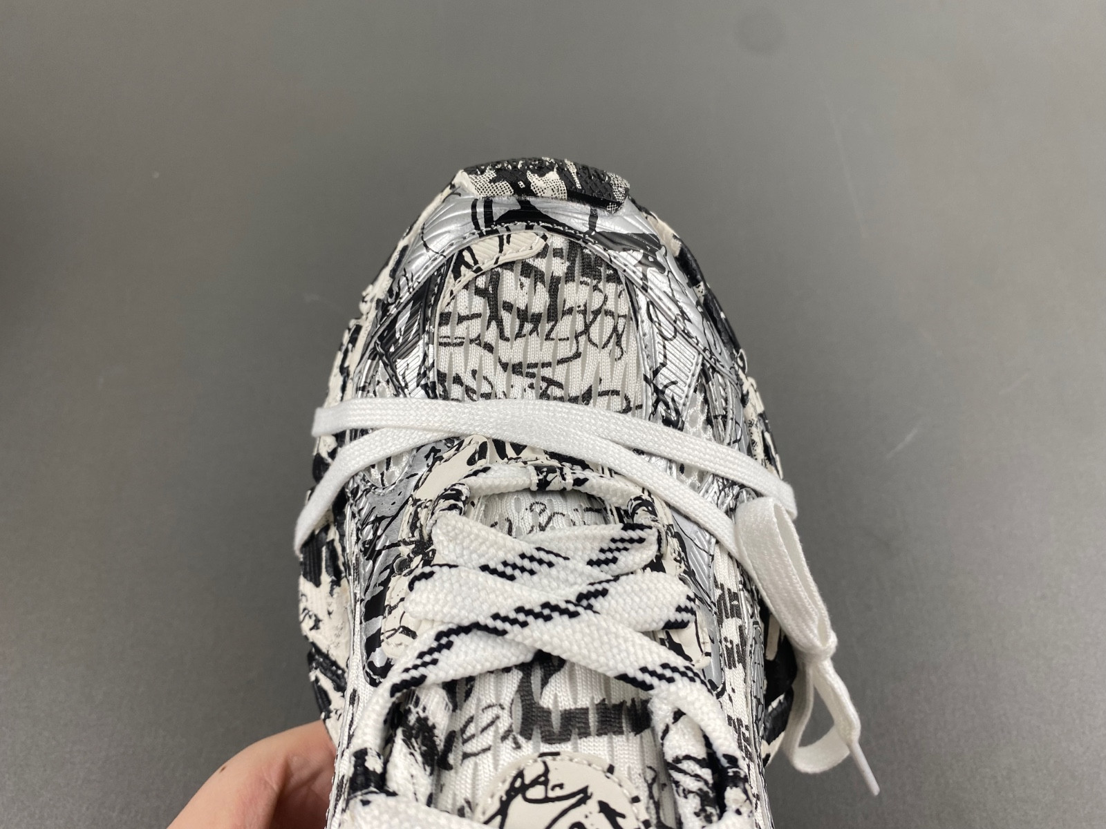 Ba*len*cia*ga 3xl extreme graffiti sneaker in white/black