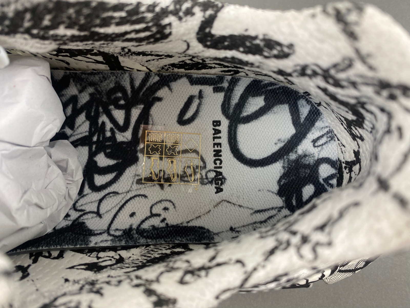 Ba*len*cia*ga 3xl extreme graffiti sneaker in white/black