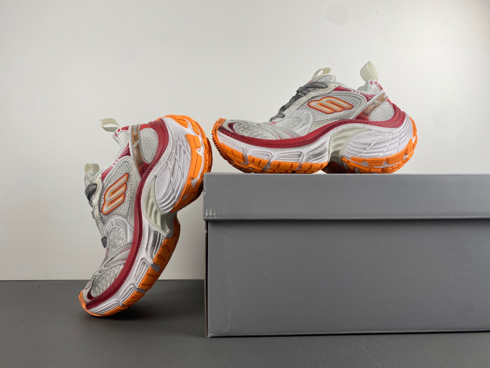 Ba*len*cia*ga 10xl sneaker in white/red/orange