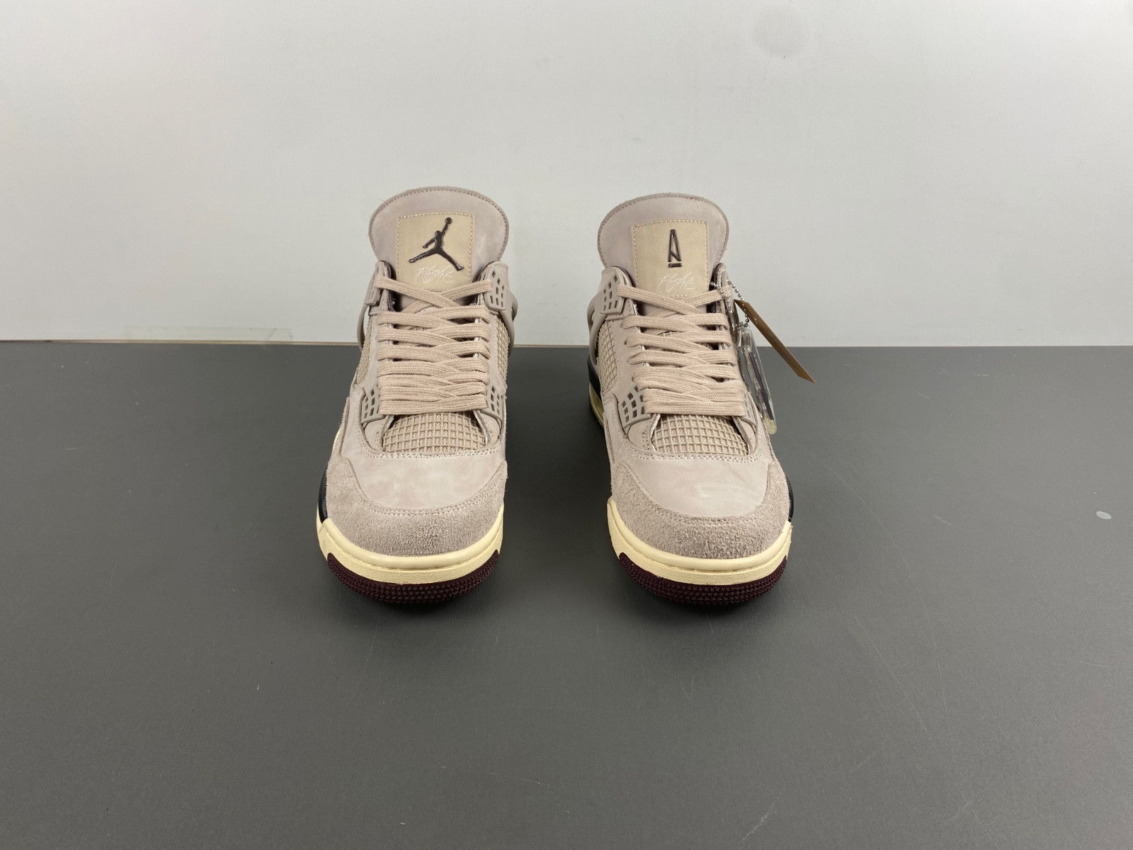 a ma maniére air jordan 4 fossil stone fz4810-200