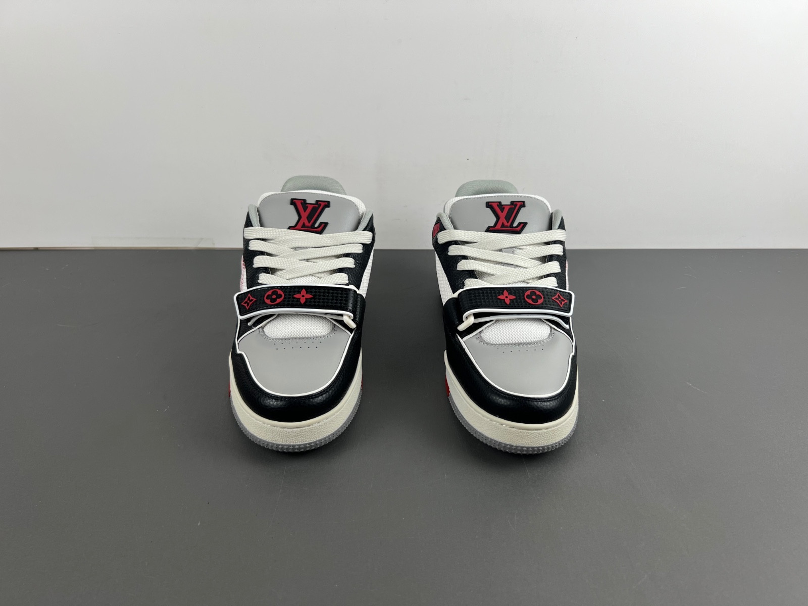 lwe sneaker