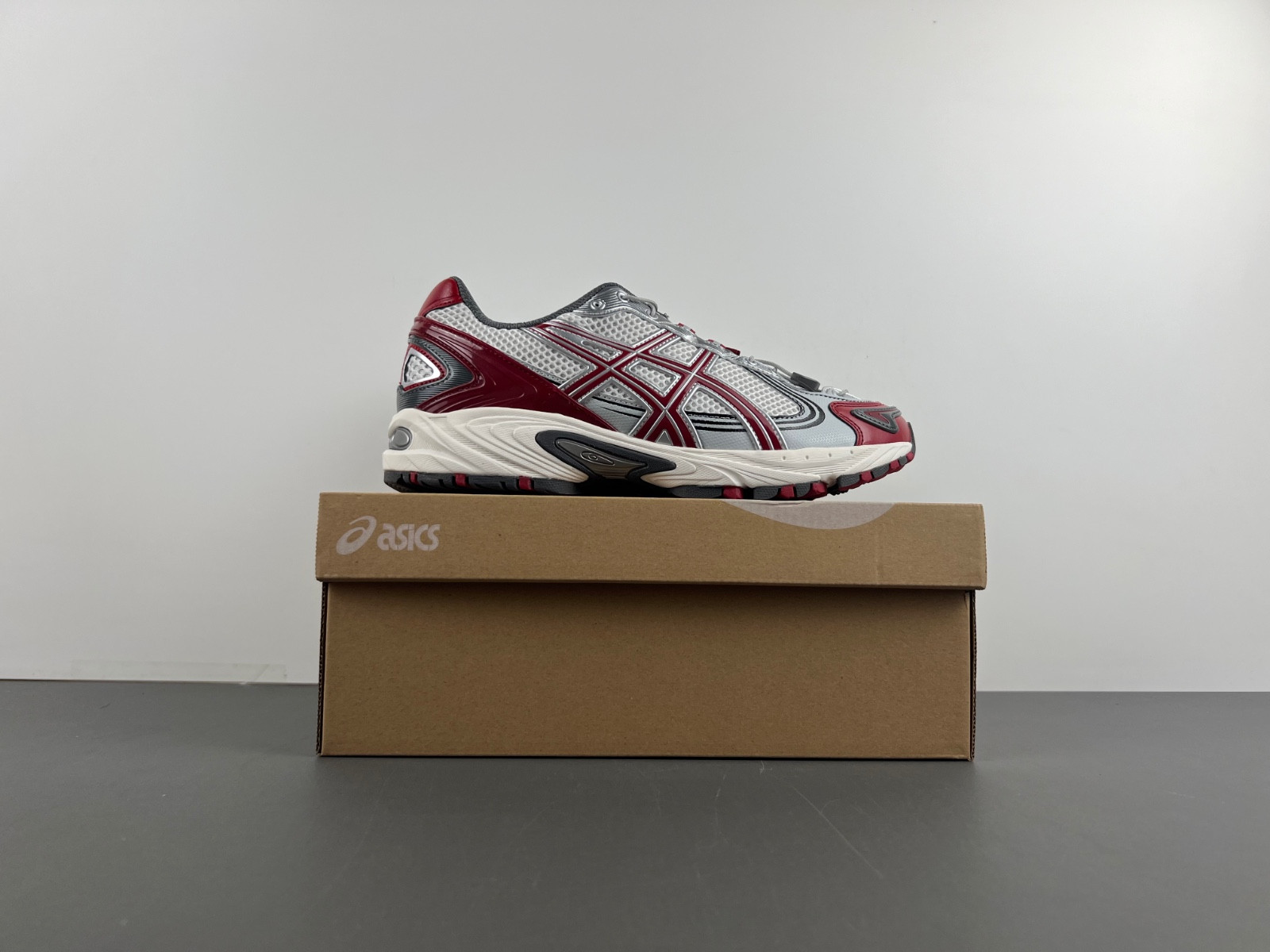 As*ic*s gel-kahana tr v4 