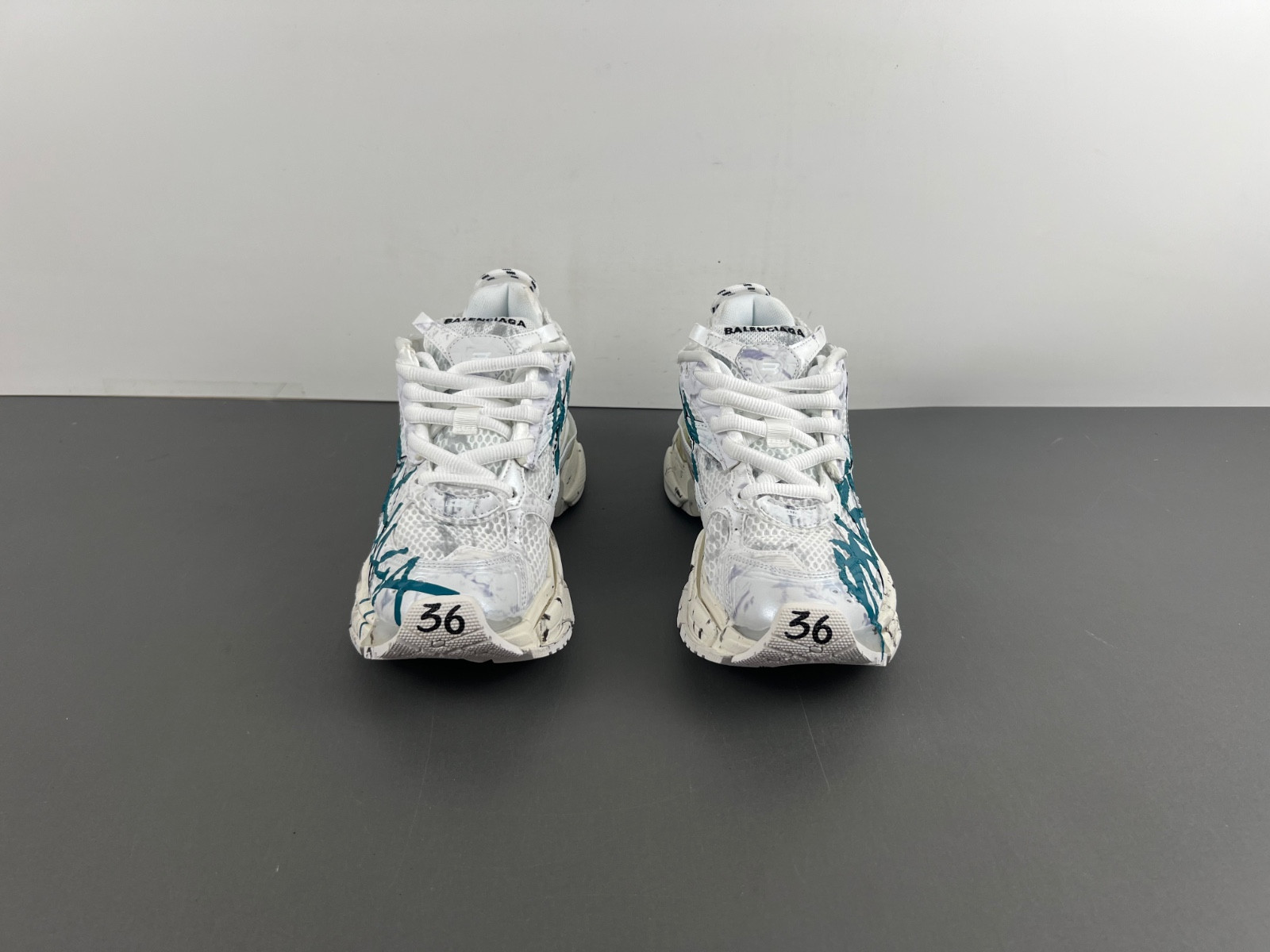 Ba*len*cia*ga runner graffiti sneaker in white/blue