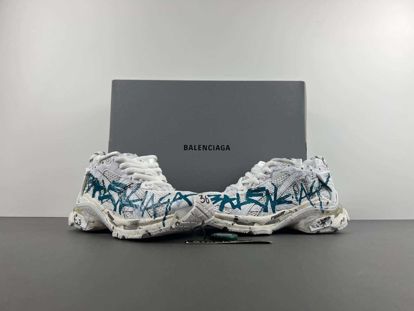 Ba*len*cia*ga runner graffiti sneaker in white/blue