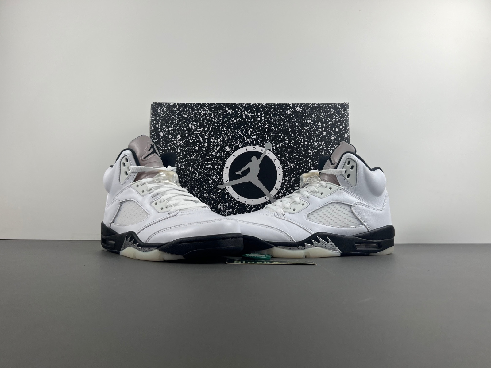 air jordan 5 white black dd0587-110