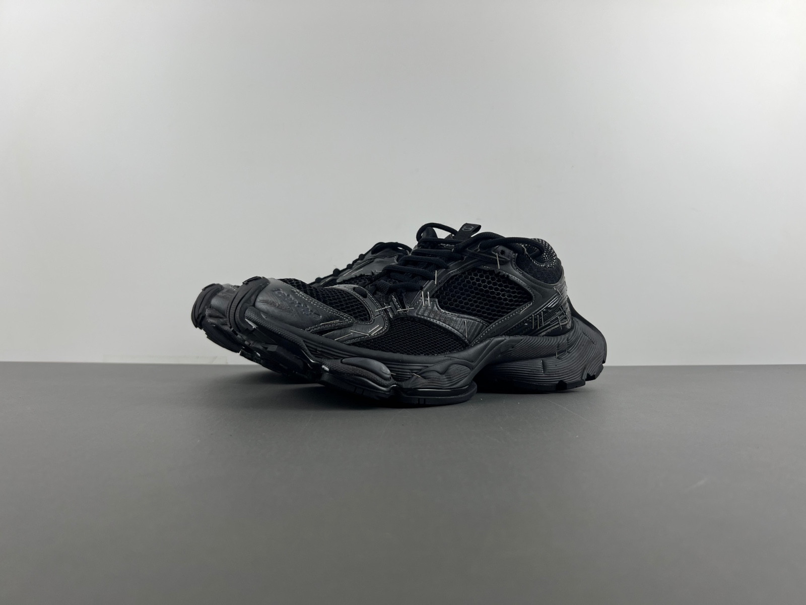 Ba*len*cia*ga stapler sneaker in black