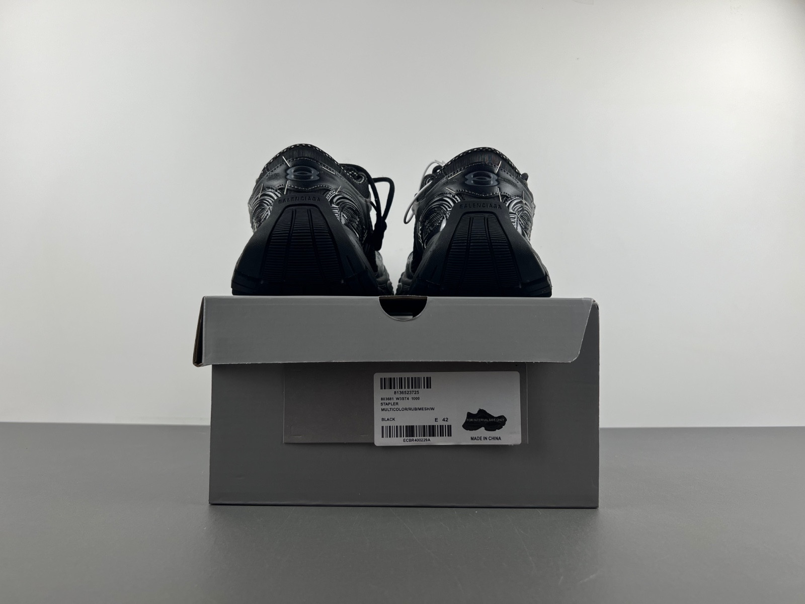 Ba*len*cia*ga stapler sneaker in black