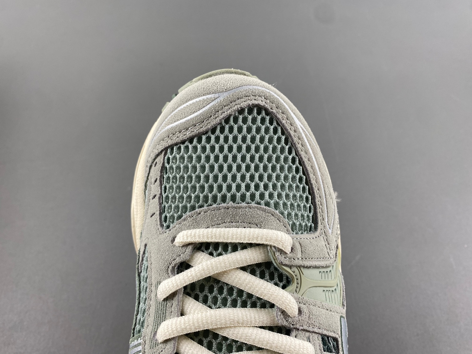 As*ic*s gel kayano 14 