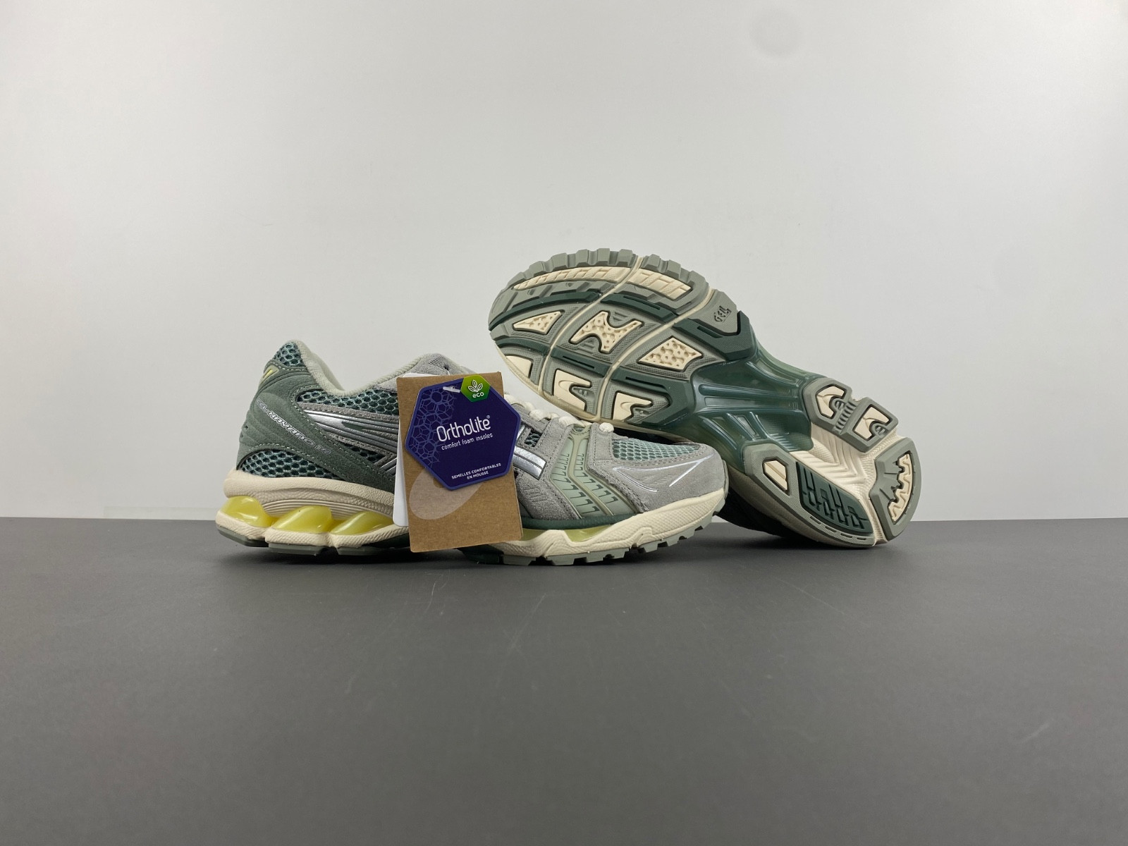As*ic*s gel kayano 14 