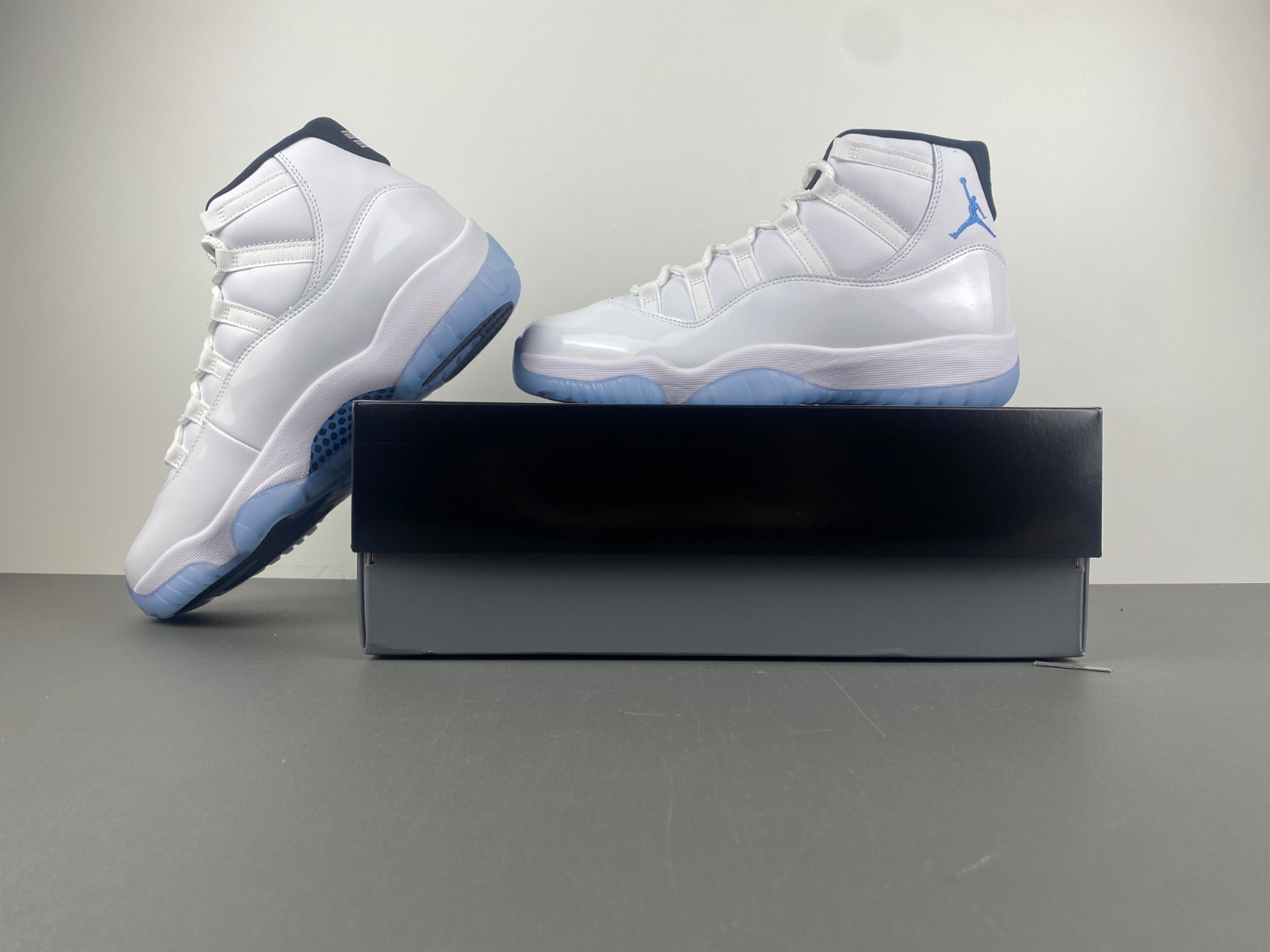 air jordan 11 legend blue (columbia) 2024 ct8012-104