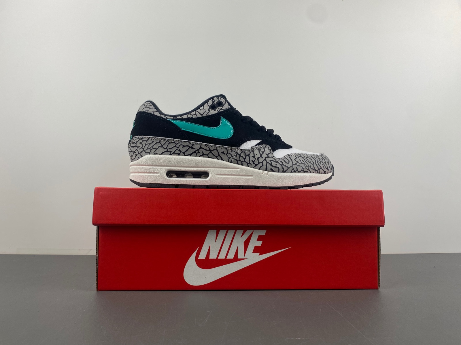 nike atmos x air max 1 retro 2017 elephant 908366-001