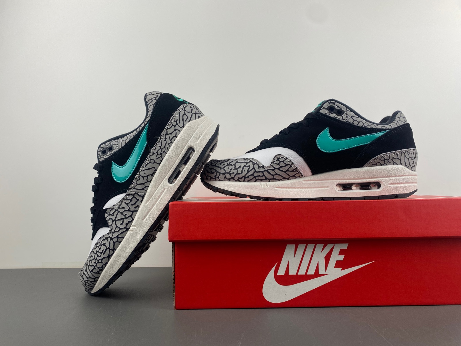 nike atmos x air max 1 retro 2017 elephant 908366-001