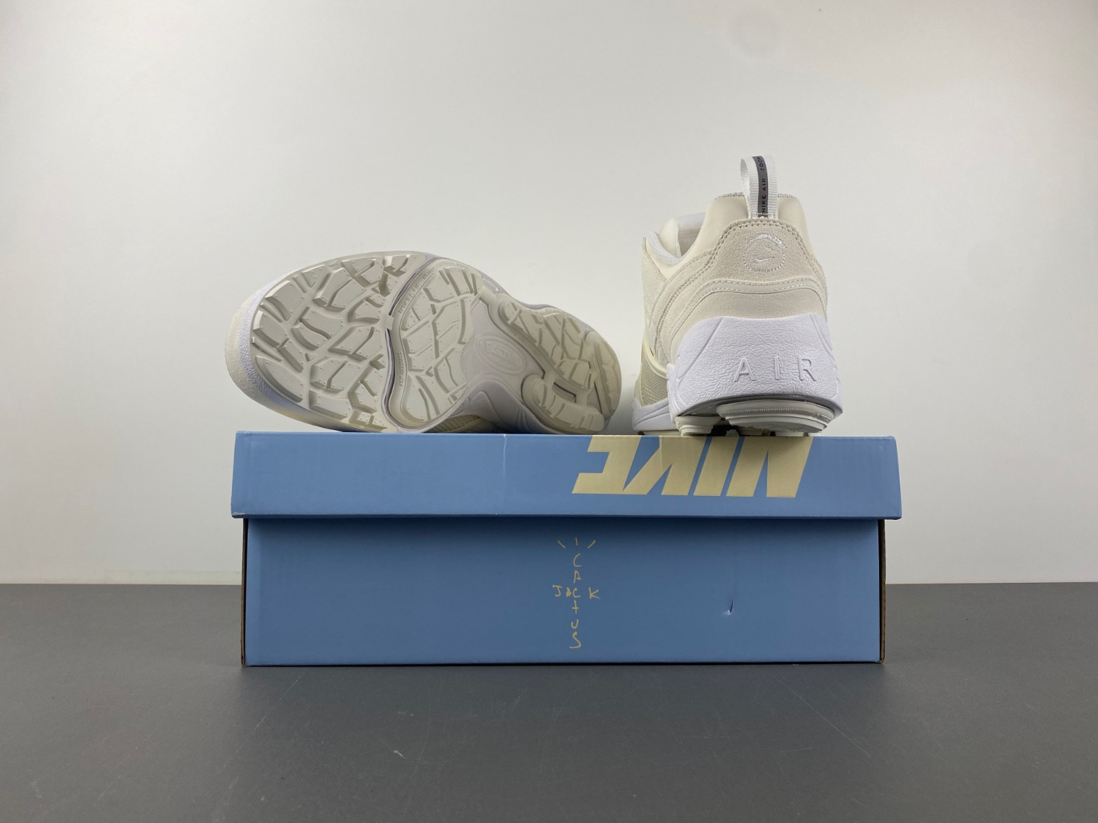 nike zoom field jaxx sp travis scott sail men