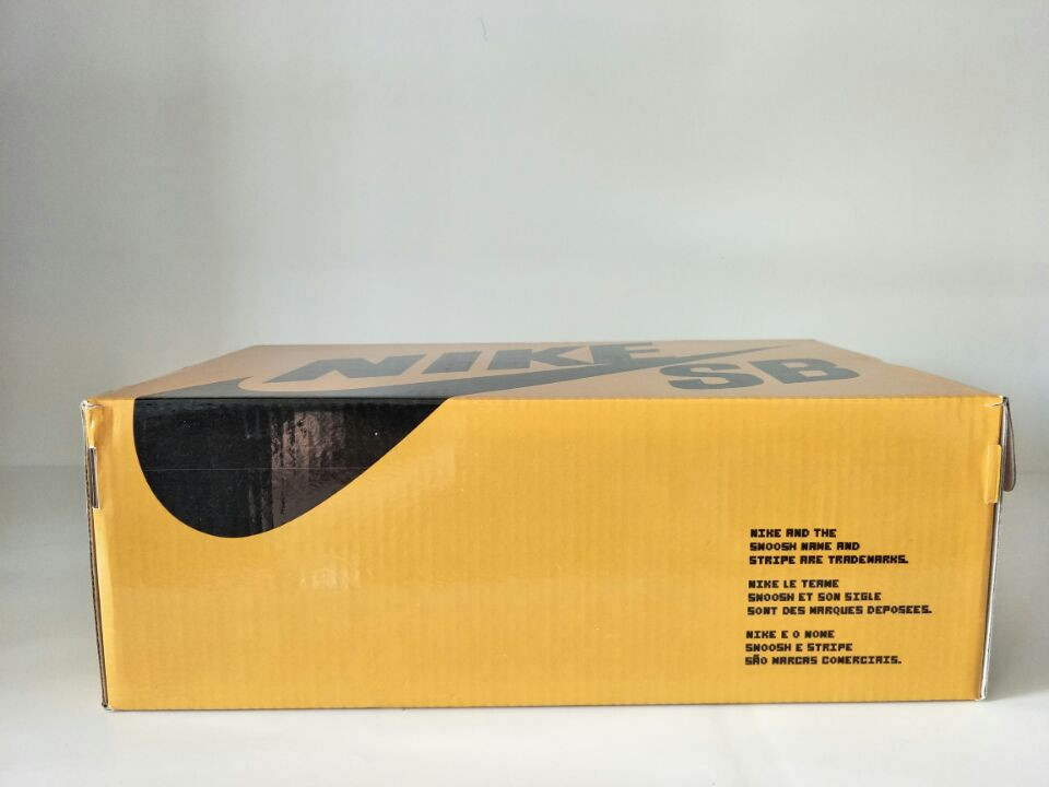 nike dunk sb low what the dunk 318403-141