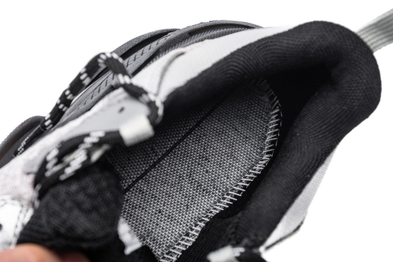 Ba*len*cia*ga triple s sliver