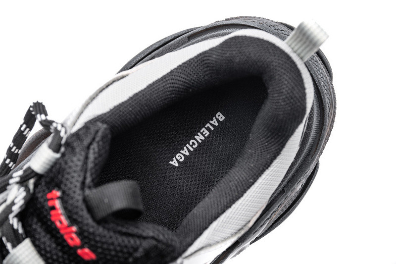 Ba*len*cia*ga triple s sliver