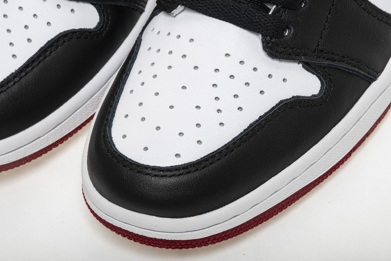 air jordan 1 retro high og black toe 555088-125