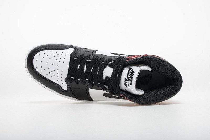 air jordan 1 retro high og black toe 555088-125