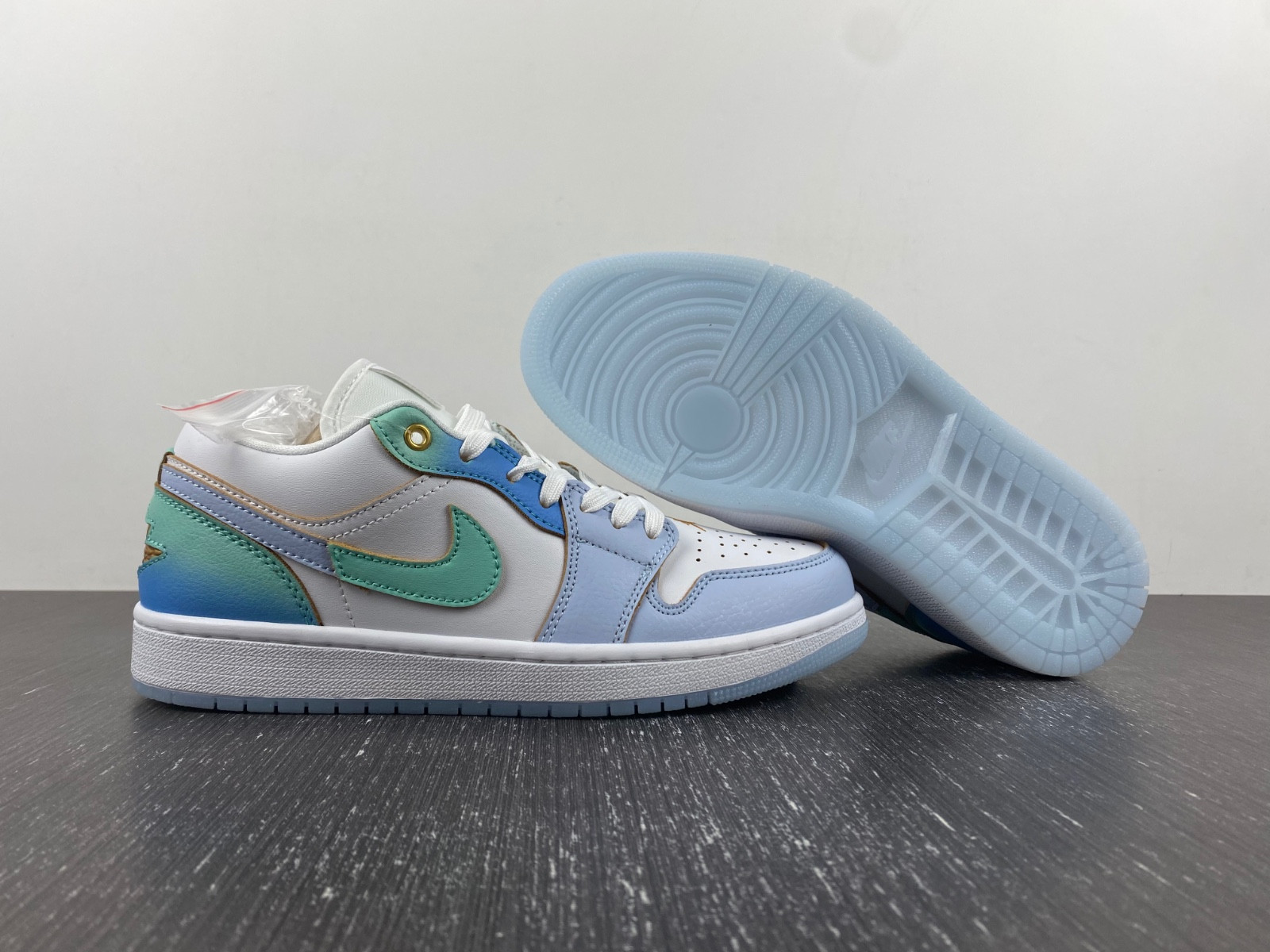 air jordan 1 low se emerald rise fn8899-131