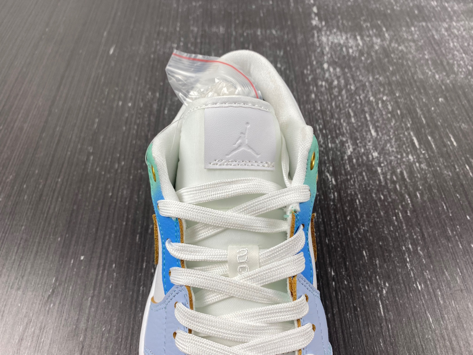 air jordan 1 low se emerald rise fn8899-131