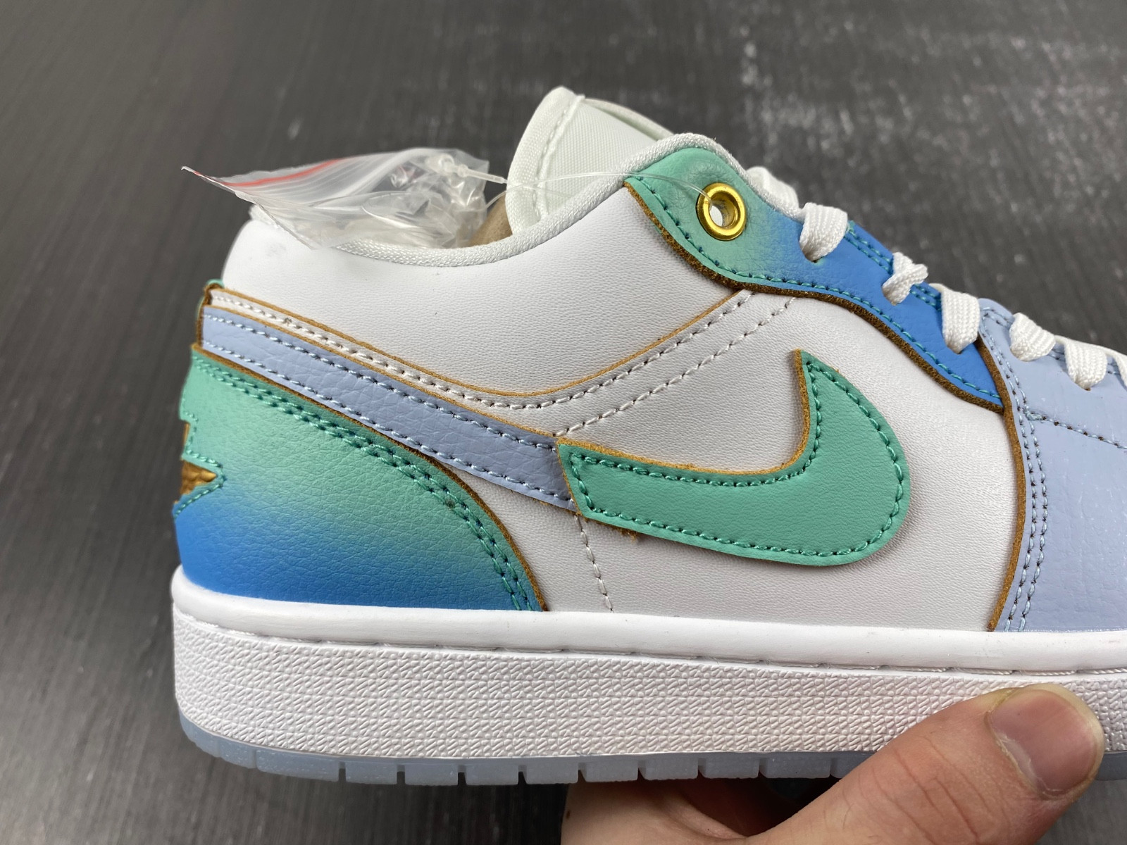 air jordan 1 low se emerald rise fn8899-131