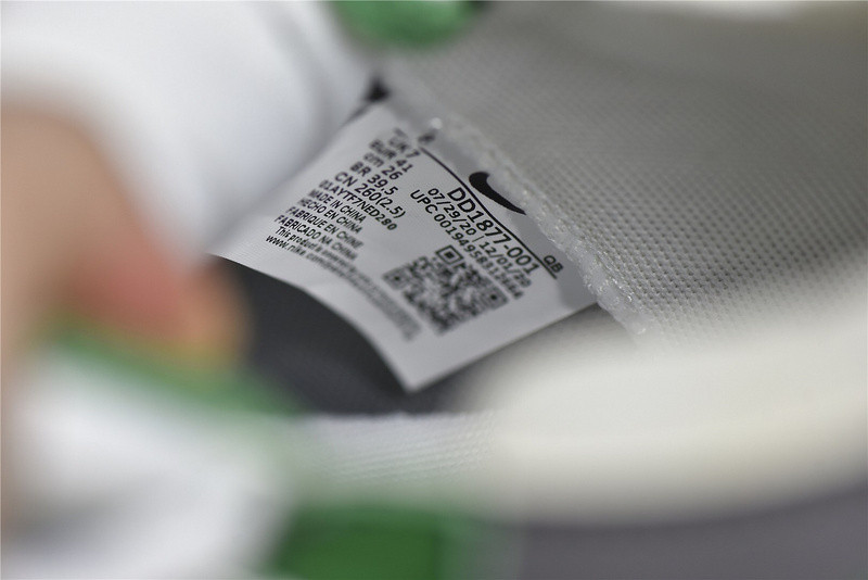 nike blazer low sacai medium grey classic green - dd1877-001