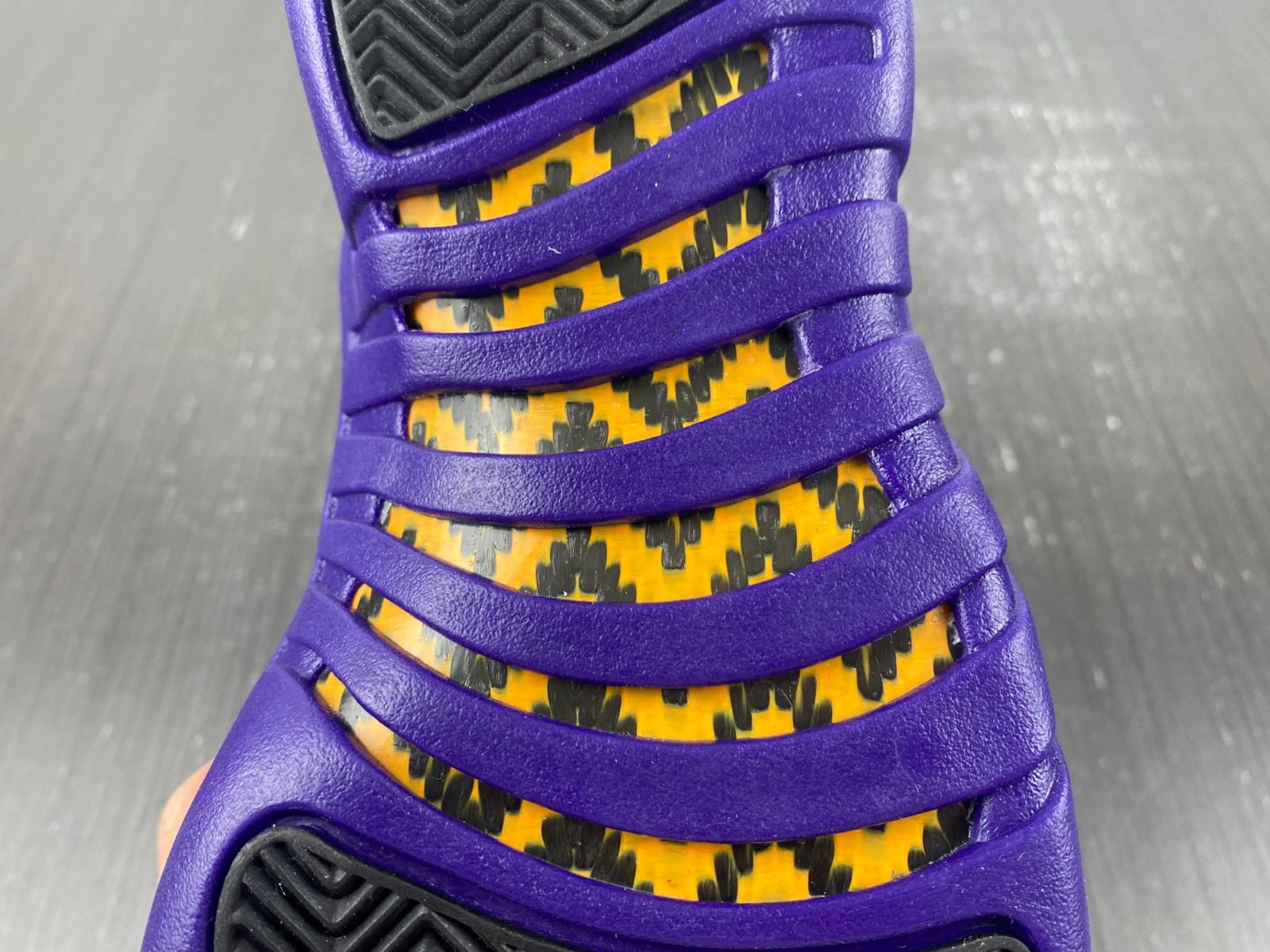 air jordan 12 field purple ct8013-057