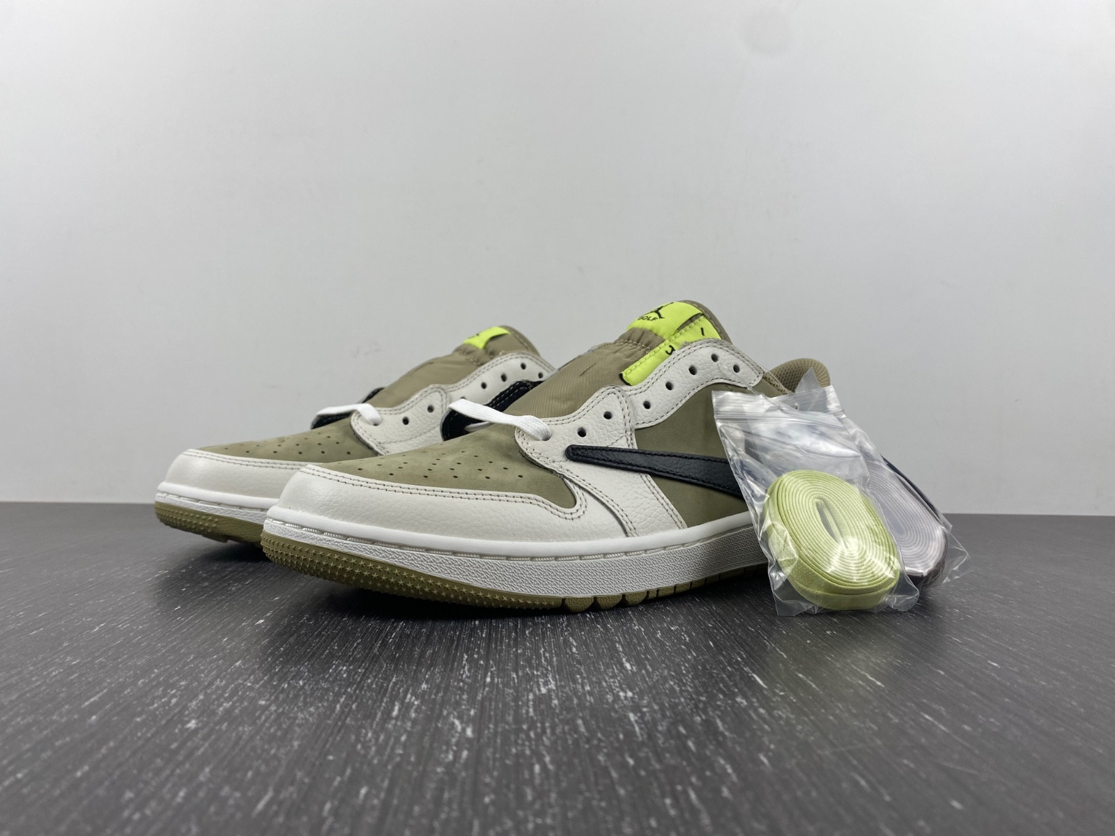 jordan 1 retro low golf travis scott neutral olive fz3124-200