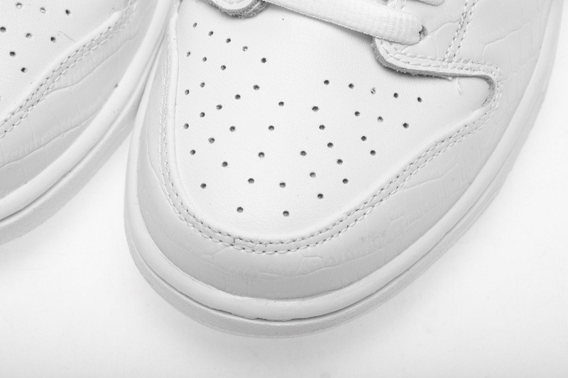 nike sb dunk low di*m*nd S*pply co white di*m*nd bv1310-100