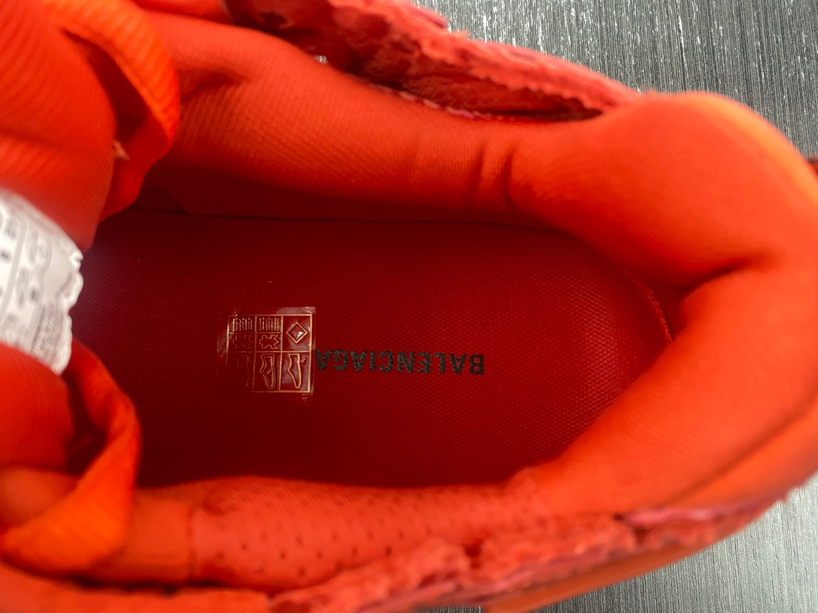 Ba*len*cia*ga 7.0 runner sneaker