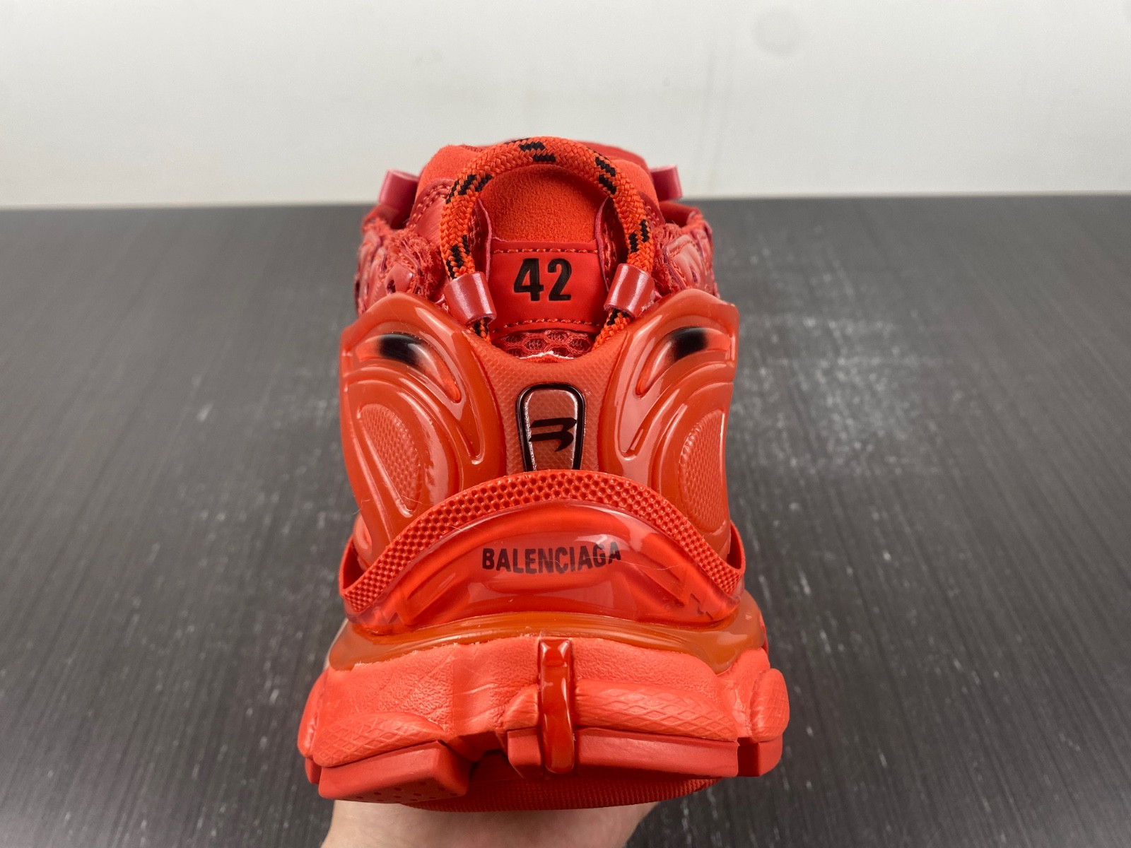 Ba*len*cia*ga 7.0 runner sneaker