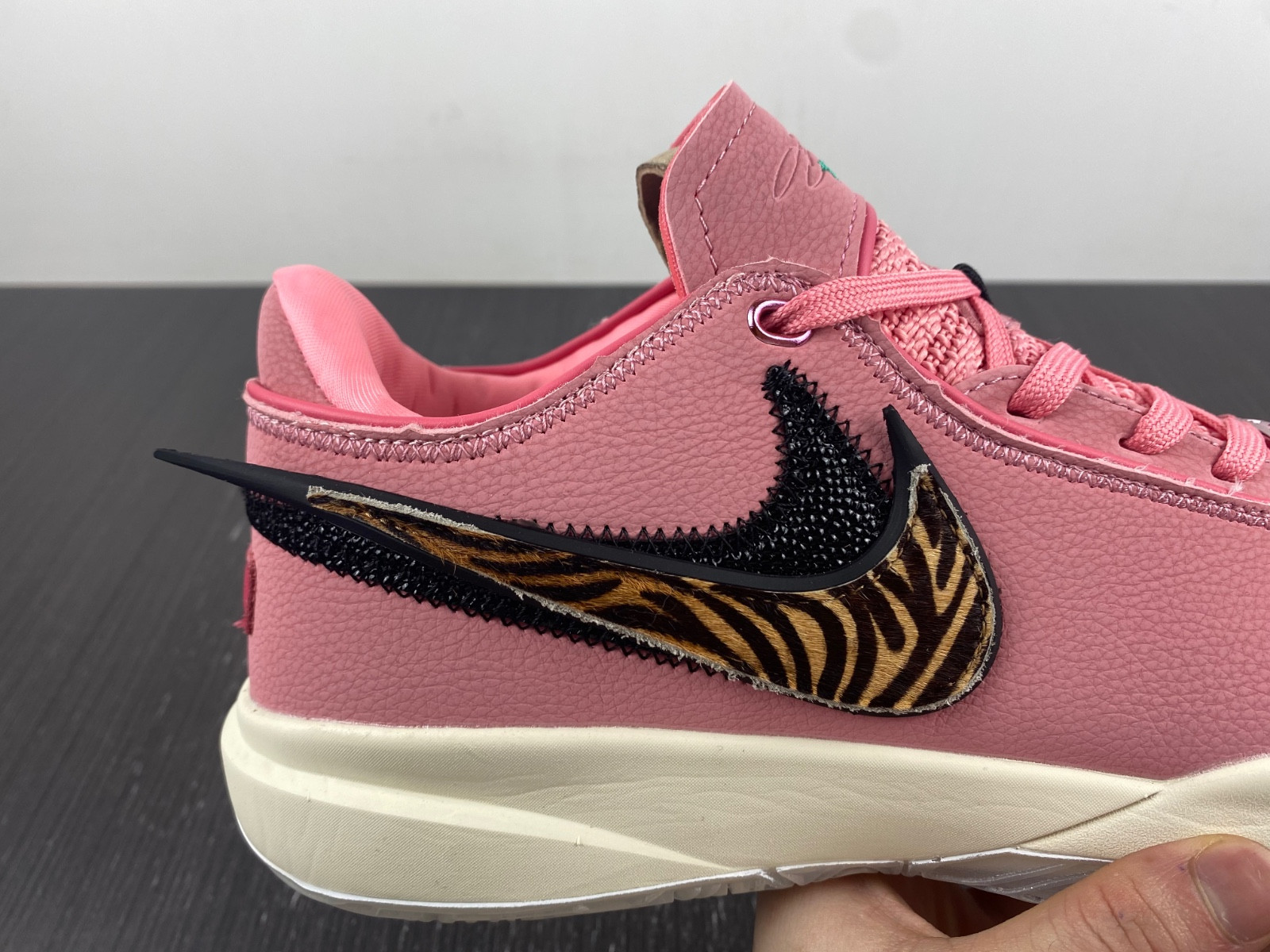 nike lebron 20 south beast dq3827-900